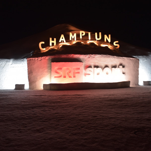 Eingang zum Champiuns Iglu für SRF Sport während der Weltmeisterschaft in St. Moritz