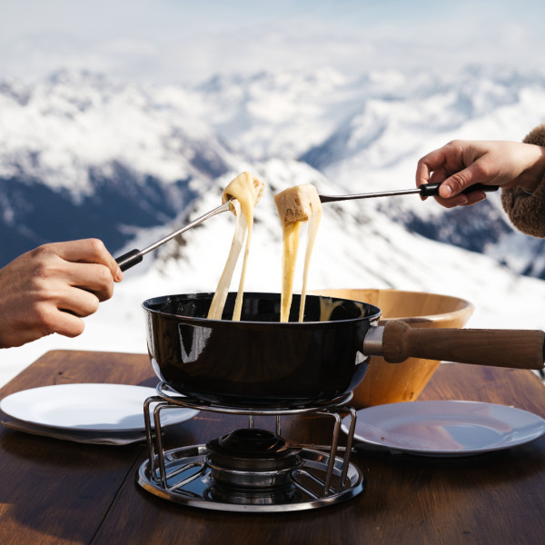 Night in an igloo in Zermatt · IgluDorf the original